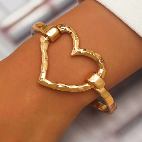 Luxe Stainless Steel Hammered Heart Cuff Bracelet - Picture 1 of 4